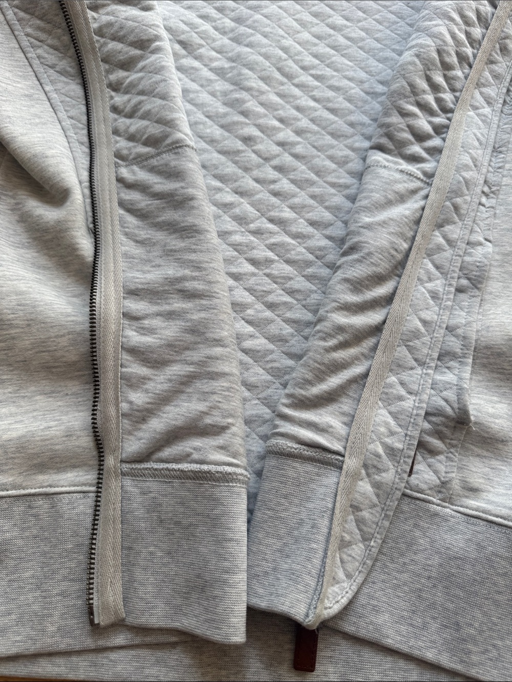 L.L. Bean Light Gray Quilted full zip sweatshirt, size medium - Picture 8 of 12